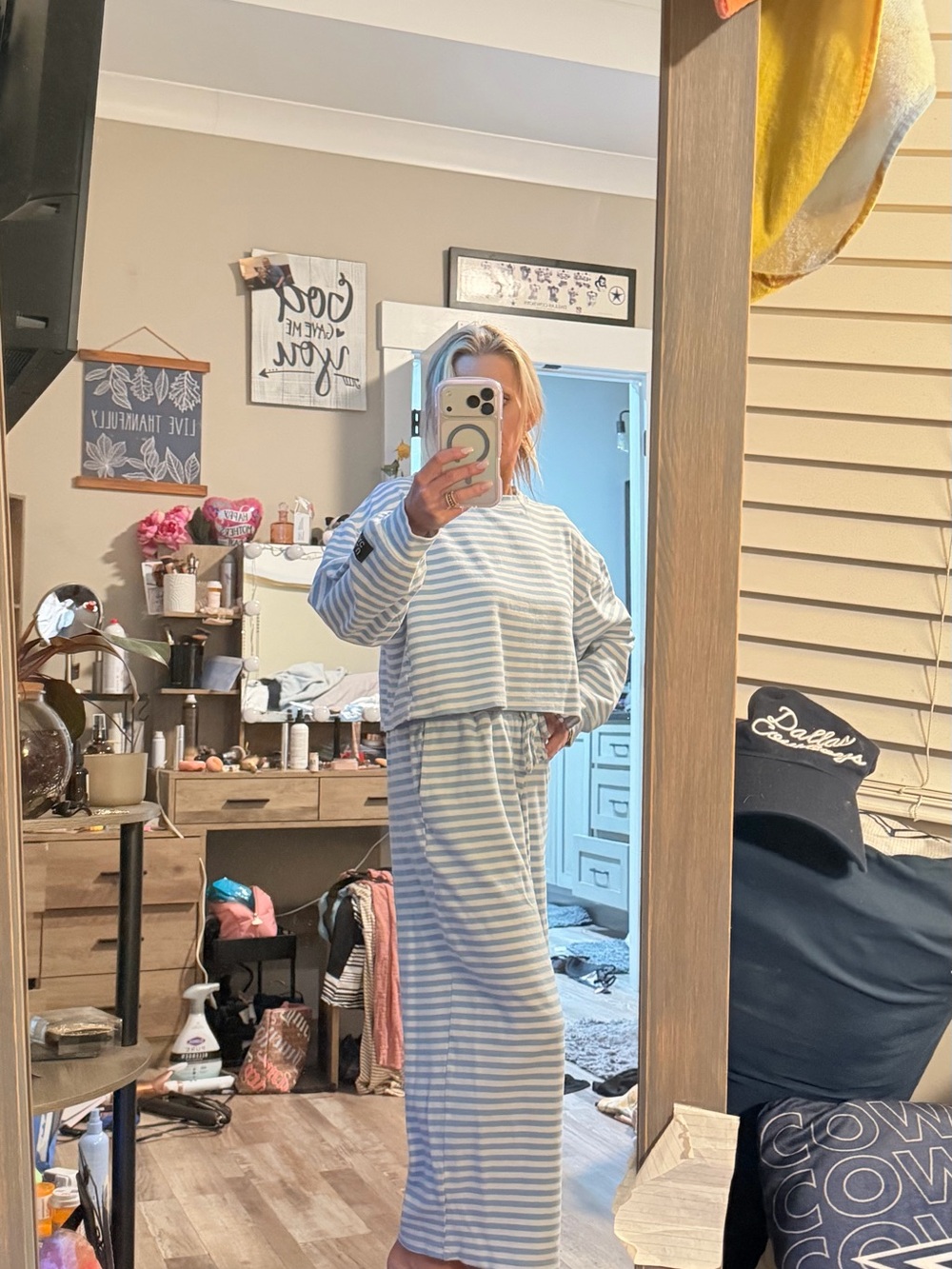 Women’s Striped Two-Piece Lounge Set - Light Blue & White